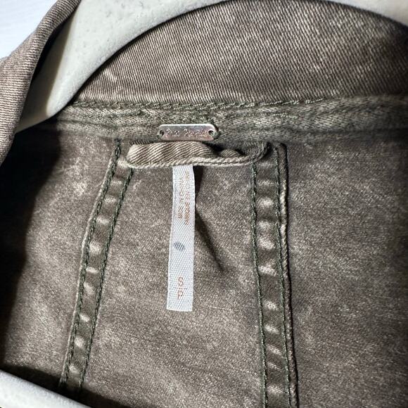 Free People Size Small Collapsing Twill Moto Jacket In Military‎ Distressed Hem - Picture 6 of 7